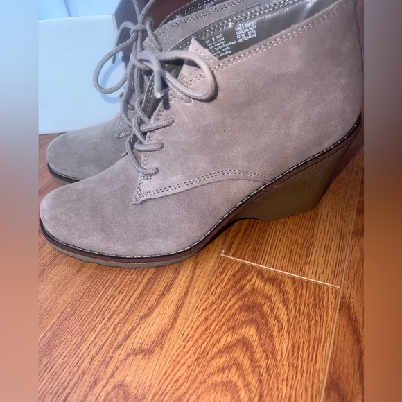 New Sonoma Nadine taupe wedges 9 - Picture 3 of 6